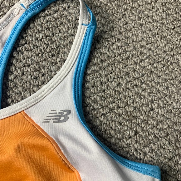 New Balance Womens Sports Bra Size Medium‎ Orange/White Colorblock Racerback - Picture 2 of 6